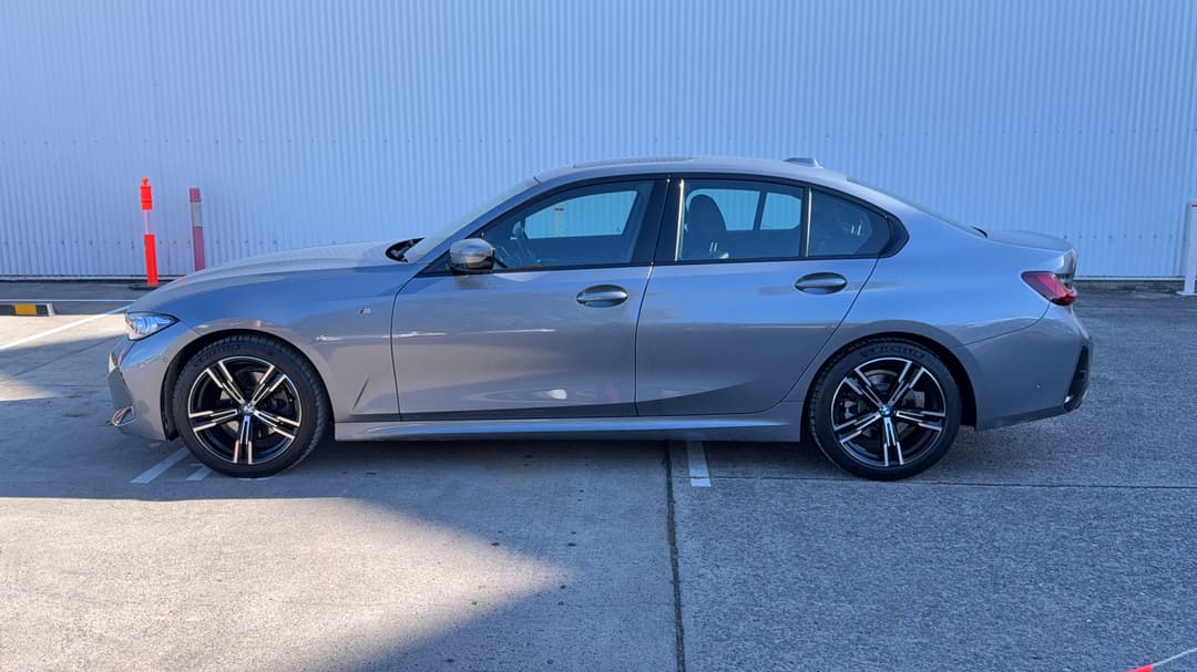 2023 BMW 3 20i M Sport, Automatic, 32210 km, Left Side View