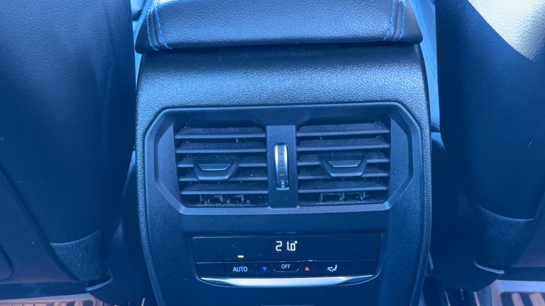 2023 BMW 3 20i M Sport, Automatic, 32210 km, Rear A/C Vent