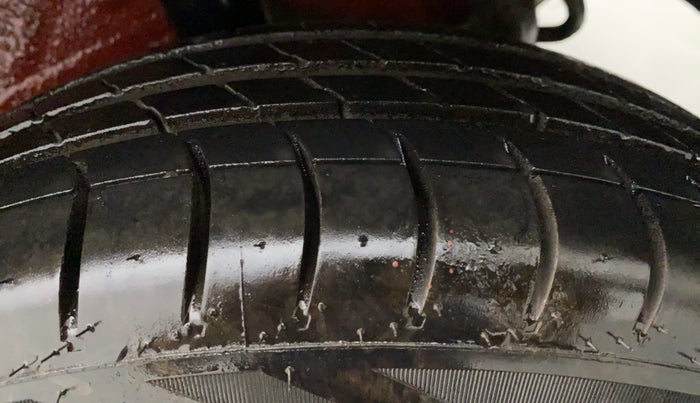 2016 Maruti Celerio VXI, Petrol, Manual, 78,109 km, Left Front Tyre Tread