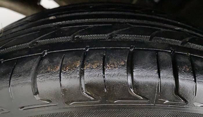 2017 Maruti IGNIS ZETA 1.3 DDIS, Diesel, Manual, 62,295 km, Right Rear Tyre Tread