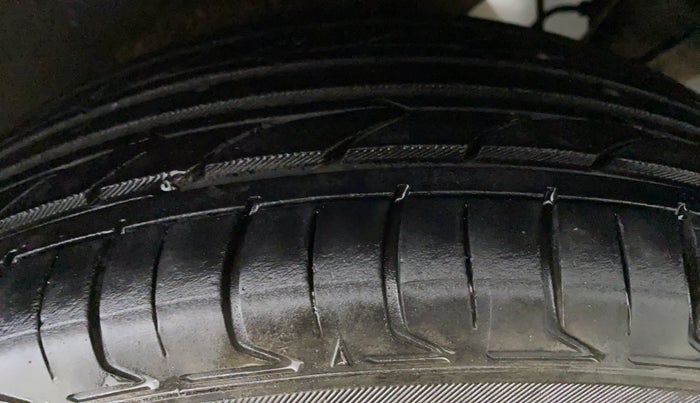 2017 Maruti IGNIS ZETA 1.3 DDIS, Diesel, Manual, 62,295 km, Left Rear Tyre Tread