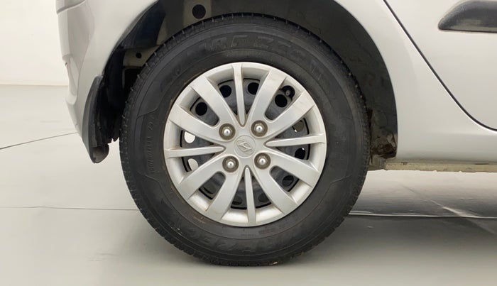 2016 Hyundai i10 SPORTZ 1.1, Petrol, Manual, 15,138 km, Right Rear Wheel