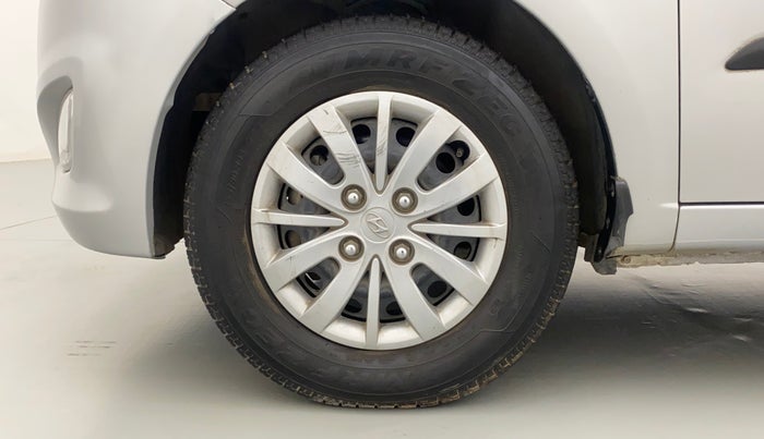 2016 Hyundai i10 SPORTZ 1.1, Petrol, Manual, 15,138 km, Left Front Wheel