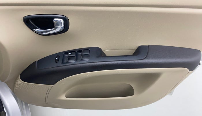 2016 Hyundai i10 SPORTZ 1.1, Petrol, Manual, 15,138 km, Driver Side Door Panels Control