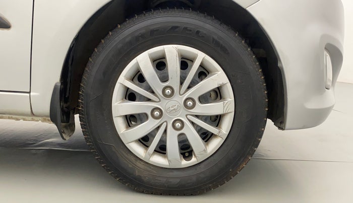 2016 Hyundai i10 SPORTZ 1.1, Petrol, Manual, 15,138 km, Right Front Wheel