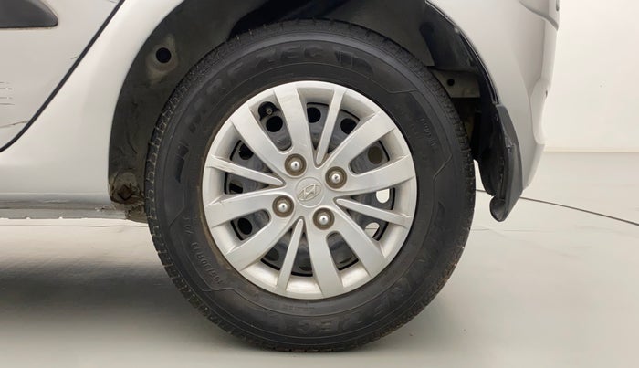 2016 Hyundai i10 SPORTZ 1.1, Petrol, Manual, 15,138 km, Left Rear Wheel