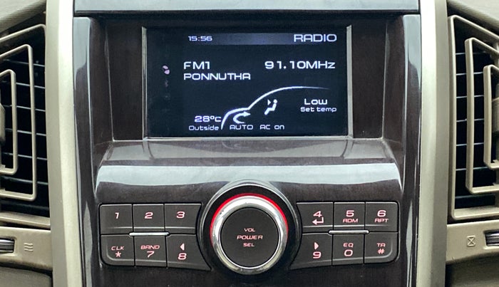 2015 Mahindra XUV500 W6 4X2, Diesel, Manual, 82,306 km, Infotainment System