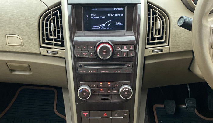 2015 Mahindra XUV500 W6 4X2, Diesel, Manual, 82,306 km, Air Conditioner