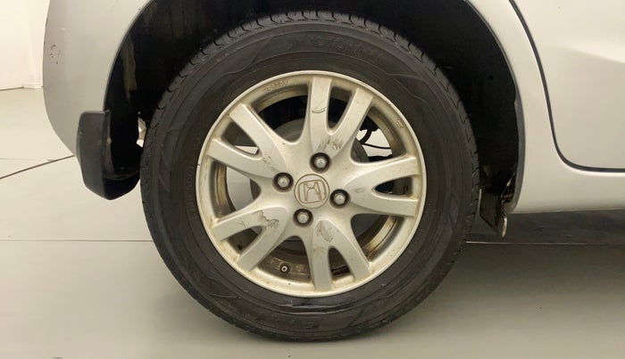 2014 Honda Brio VX AT, Petrol, Automatic, 69,196 km, Right Rear Wheel