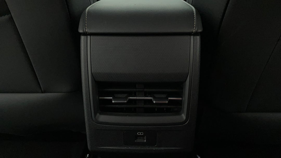 Rear A/C Vent