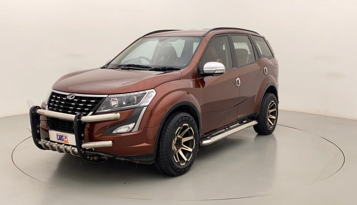 2018 Mahindra XUV500 W7 AT, Diesel, Automatic, 67,899 km, Left Front Diagonal