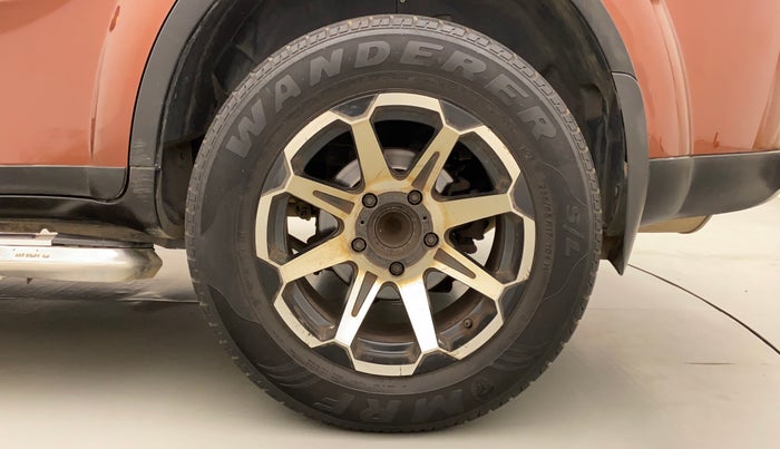 2018 Mahindra XUV500 W7 AT, Diesel, Automatic, 67,899 km, Left Rear Wheel