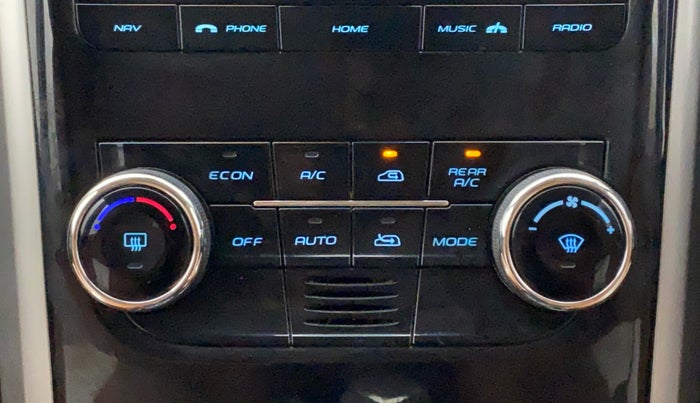 2018 Mahindra XUV500 W7 AT, Diesel, Automatic, 67,899 km, Automatic Climate Control