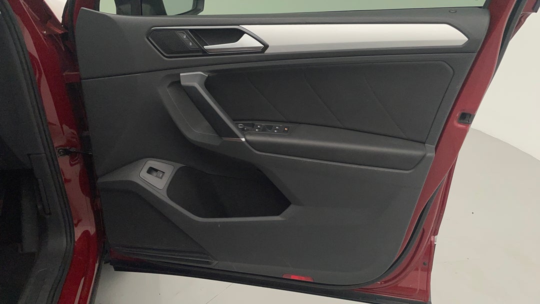 2016 Volkswagen Tiguan 132 Tsi Comfortline, Automatic, 36982 km, Speaker View