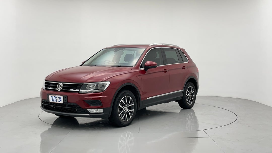 2016 Volkswagen Tiguan 132 Tsi Comfortline, Automatic, 36982 km, Left Front Diagonal (45- Degree) View