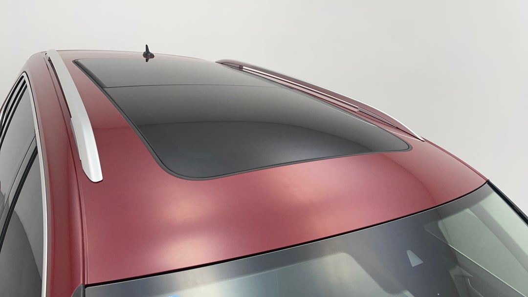 2016 Volkswagen Tiguan 132 Tsi Comfortline, Automatic, 36982 km, Roof/Sunroof View