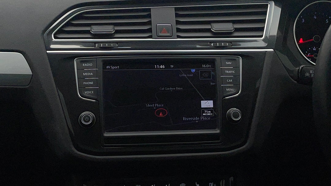 2016 Volkswagen Tiguan 132 Tsi Comfortline, Automatic, 36982 km, Infotainment System