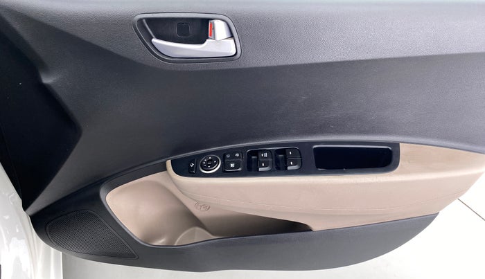 2017 Hyundai Grand i10 SPORTZ (O) 1.2 AT VTVT, Petrol, Automatic, 45,471 km, Driver Side Door Panels Control