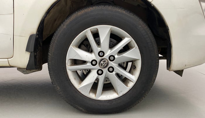 2018 Toyota Innova Crysta 2.4 VX 7 STR, Diesel, Manual, 69,532 km, Right Front Wheel