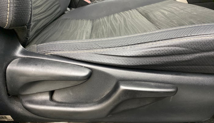 2018 Toyota Innova Crysta 2.4 VX 7 STR, Diesel, Manual, 69,532 km, Driver Side Adjustment Panel