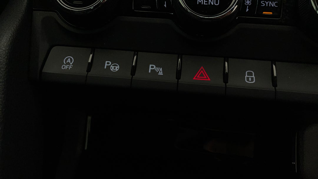 2018 SKODA Karoq 1.5 110tsi, Automatic, 68278 km, Utility Switches/Buttons