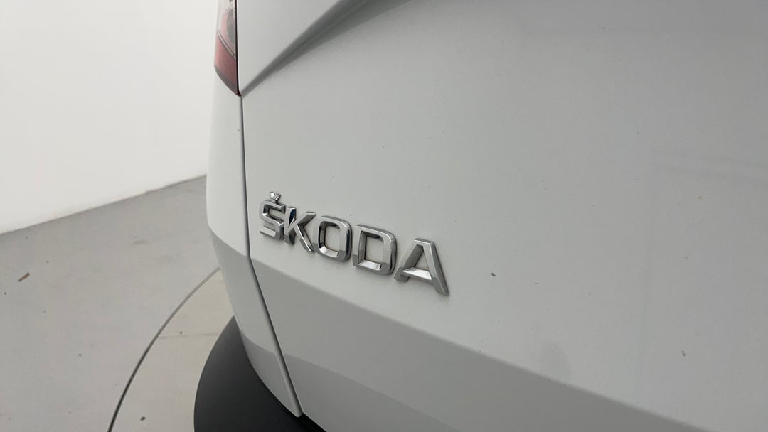 2018 SKODA Karoq 1.5 110tsi, Automatic, 68278 km, Badge (Boot Left Side)
