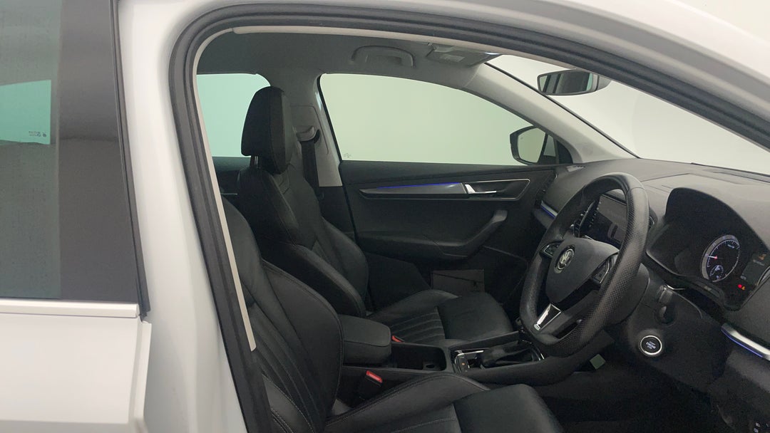2018 SKODA Karoq 1.5 110tsi, Automatic, 68278 km, Right Side Front Door Cabin View