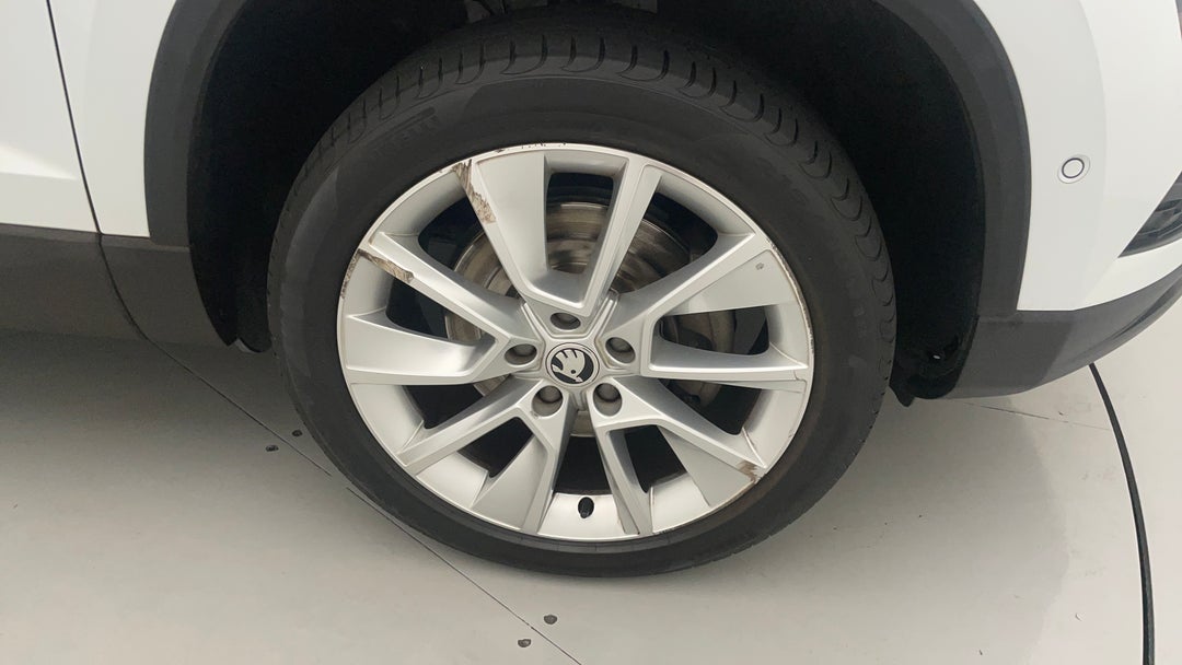 2018 SKODA Karoq 1.5 110tsi, Automatic, 68278 km, Right Front Wheel