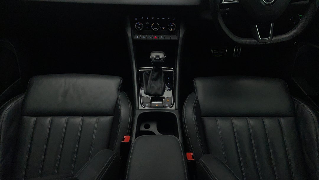 2018 SKODA Karoq 1.5 110tsi, Automatic, 68278 km, Center Console