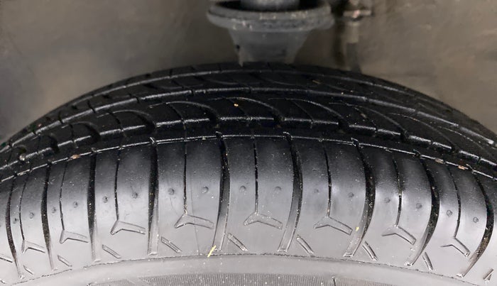 2017 Maruti Alto 800 VXI, Petrol, Manual, 36,200 km, Left Front Tyre Tread