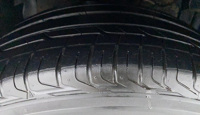 2018 Maruti S Cross ZETA 1.3 SHVS, Diesel, Manual, 58,633 km, Right Front Tyre Tread