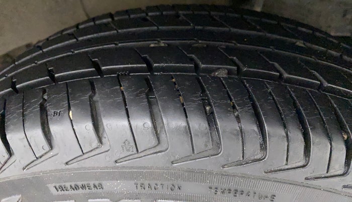 2019 Renault Kwid RXT 1.0 (O), Petrol, Manual, 34,184 km, Left Rear Tyre Tread