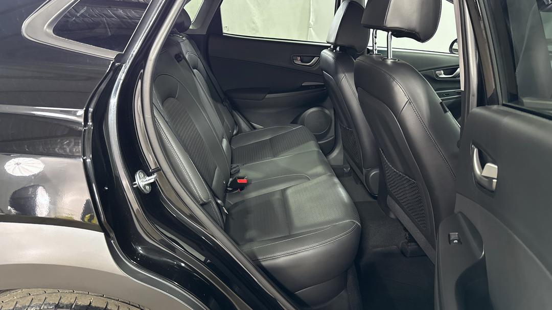 2018 Hyundai Kona Elite (FWD), Automatic, 107955 km, Right Side Rear Door Cabin View