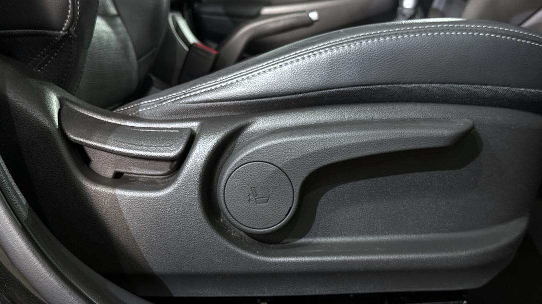 2018 Hyundai Kona Elite (FWD), Automatic, 107955 km, Drivers Side Adjustment Panel