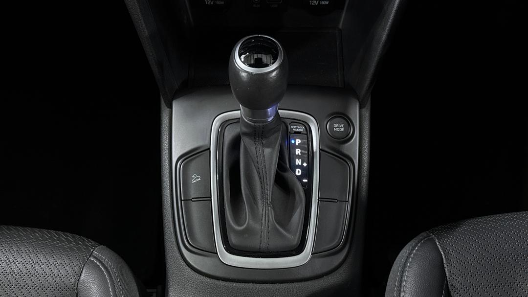 2018 Hyundai Kona Elite (FWD), Automatic, 107955 km, Gear Lever 