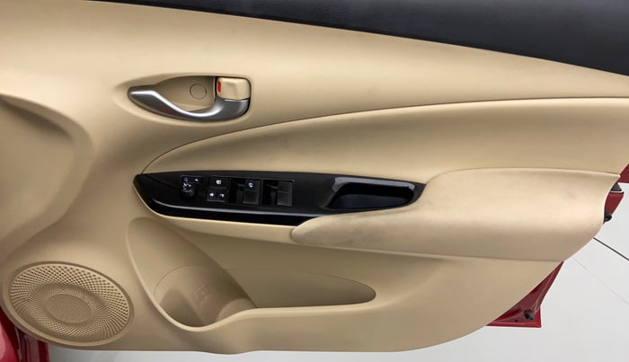 2018 Toyota YARIS V CVT, Petrol, Automatic, 66,793 km, Driver Side Door Panels Control