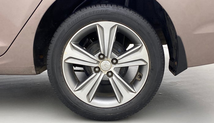 2018 Hyundai Verna 1.6 SX VTVT, Petrol, Manual, 47,564 km, Left Rear Wheel