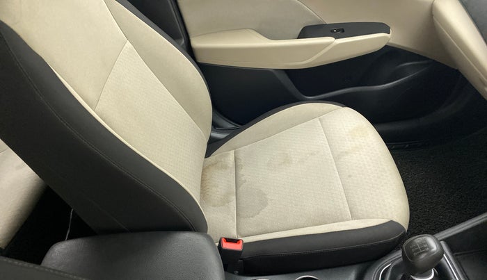 2018 Hyundai Verna 1.6 SX VTVT, Petrol, Manual, 47,564 km, Front left seat (passenger seat) - Cover slightly stained
