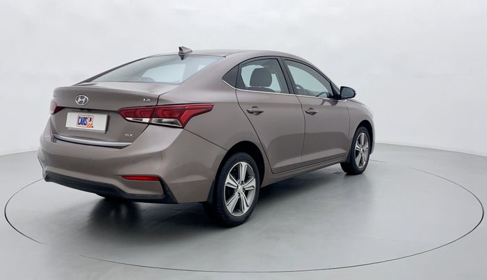 2018 Hyundai Verna 1.6 SX VTVT, Petrol, Manual, 47,564 km, Right Back Diagonal