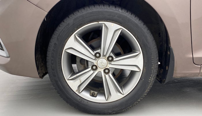 2018 Hyundai Verna 1.6 SX VTVT, Petrol, Manual, 47,564 km, Left Front Wheel