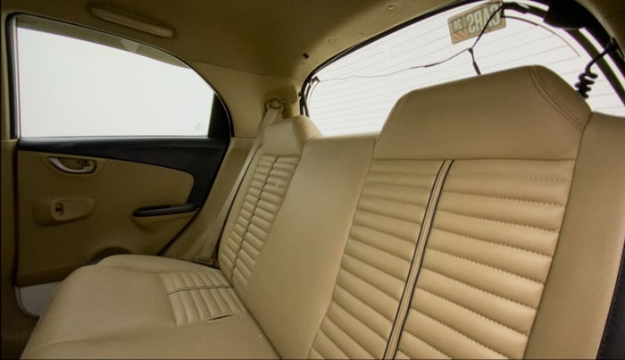 2013 Honda Brio VX MT, Petrol, Manual, 72,852 km, Right Side Rear Door Cabin