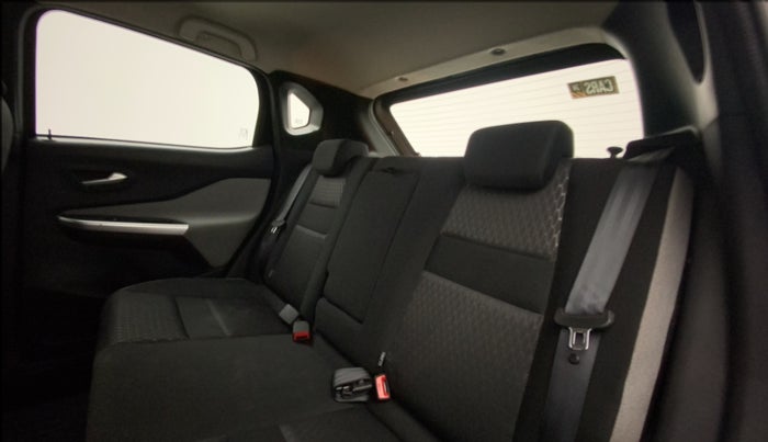2021 Nissan MAGNITE XV TURBO CVT, Petrol, Automatic, 36,206 km, Right Side Rear Door Cabin