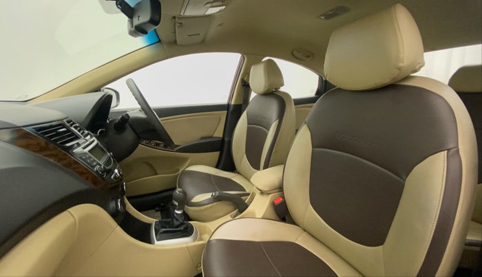 2014 Hyundai Verna FLUIDIC 1.6 VTVT SX, Petrol, Manual, 42,062 km, Right Side Front Door Cabin