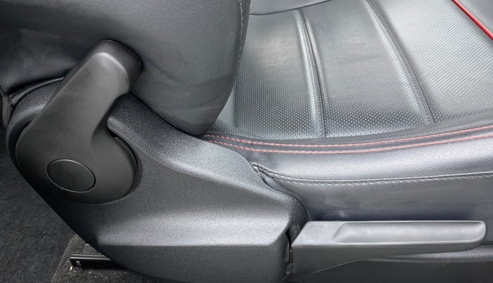 2022 Volkswagen TAIGUN HIGHLINE 1.0 TSI MT, Petrol, Manual, 5,799 km, Driver Side Adjustment Panel