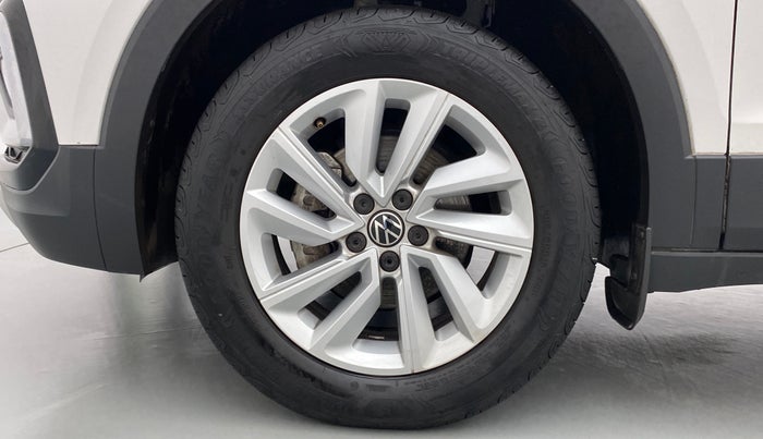 2022 Volkswagen TAIGUN HIGHLINE 1.0 TSI MT, Petrol, Manual, 5,799 km, Left Front Wheel