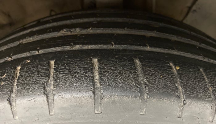 2019 Hyundai Verna 1.6 SX (O) CRDI MT, Diesel, Manual, 74,923 km, Right Front Tyre Tread