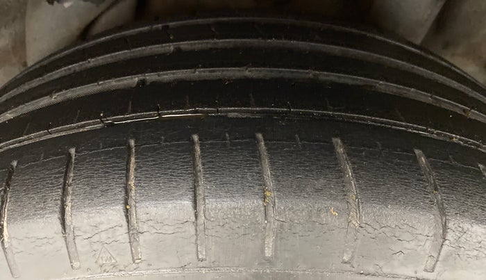2019 Hyundai Verna 1.6 SX (O) CRDI MT, Diesel, Manual, 74,923 km, Left Rear Tyre Tread