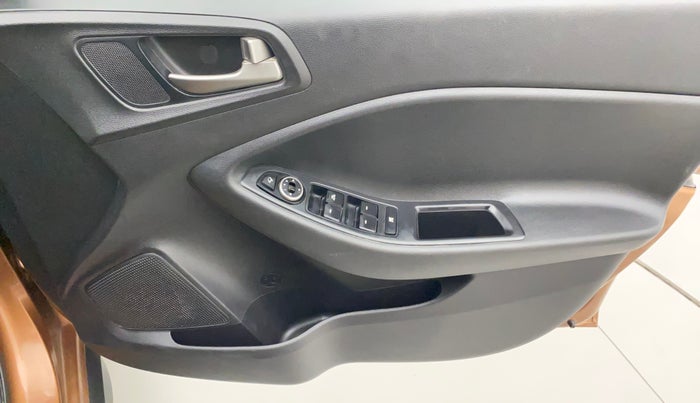 2017 Hyundai i20 Active 1.2 SX, Petrol, Manual, 45,590 km, Driver Side Door Panels Control