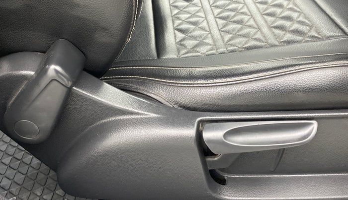 2017 Volkswagen Polo COMFORTLINE 1.2L PETROL, Petrol, Manual, 77,647 km, Driver Side Adjustment Panel