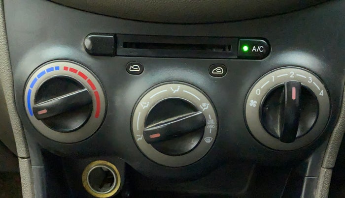 2013 Hyundai i10 D LITE 1.1, Petrol, Manual, 68,749 km, Dashboard - Air Re-circulation knob is not working